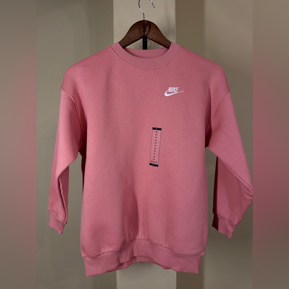 NWOT Nike Women's Nsw Club Flc Crestd Sweatshirt Coral White - Picture 8 of 13